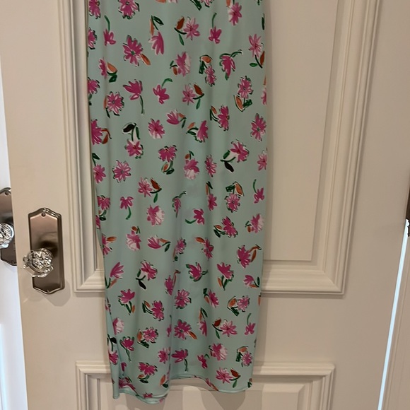 Zara Dress - Picture 4 of 7